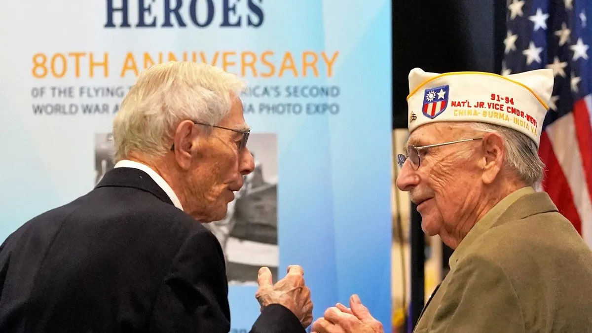 4-Harry-Moyer-and-Mel-McMullen-Flying-Tigers